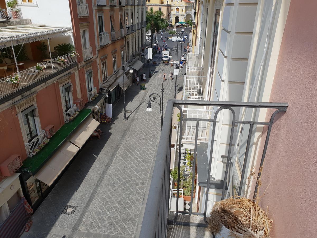 Domino House Sorrento Center Apartment Bagian luar foto